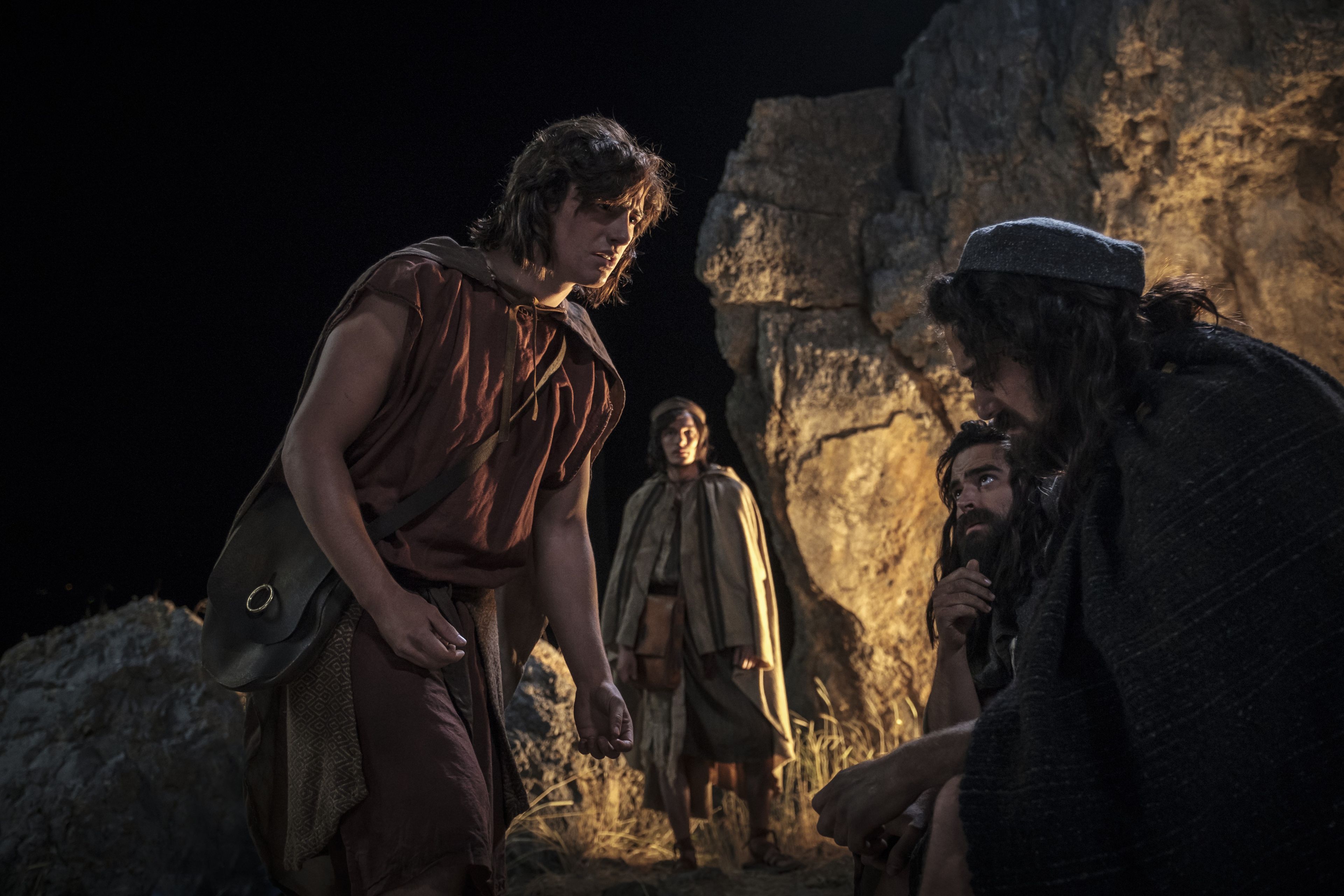Nephi and his brothers discuss returning to Laban.