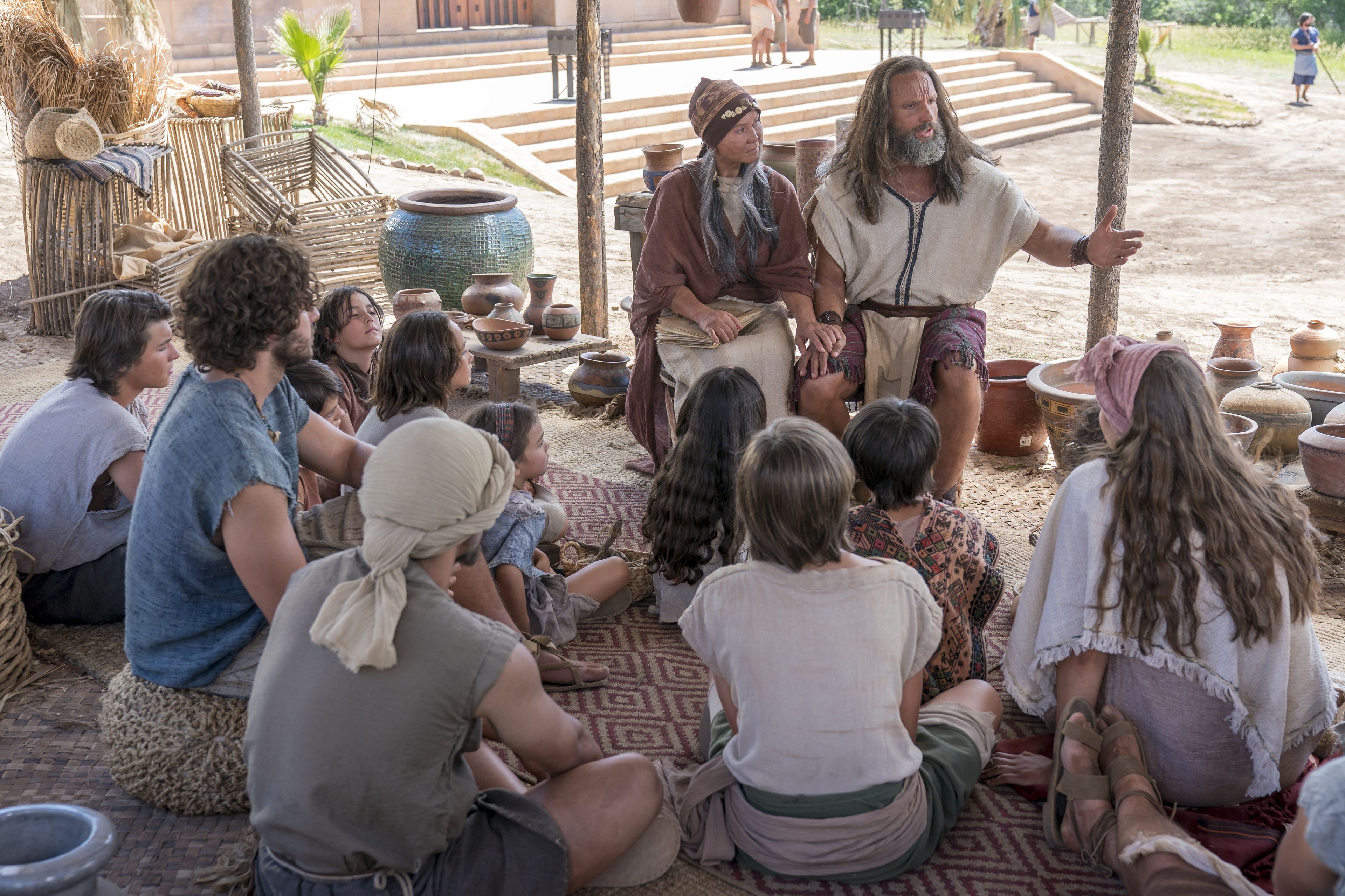 Nephi and his wife teach the Nephites about baptism and the doctrine of Christ.