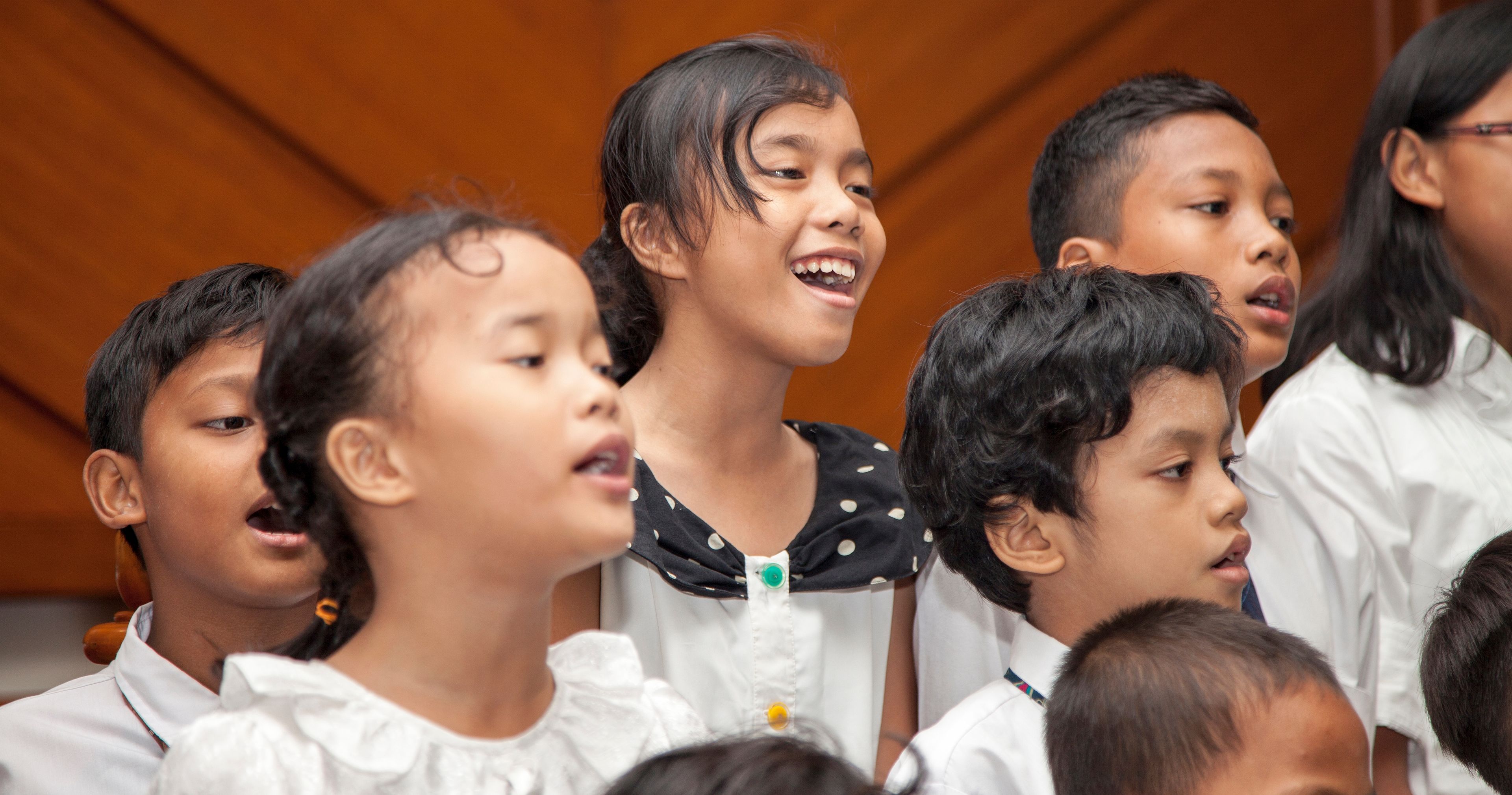 Children singing in a Primary program.