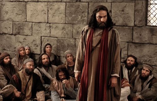 Pedro falando aos santos em Jerusalém