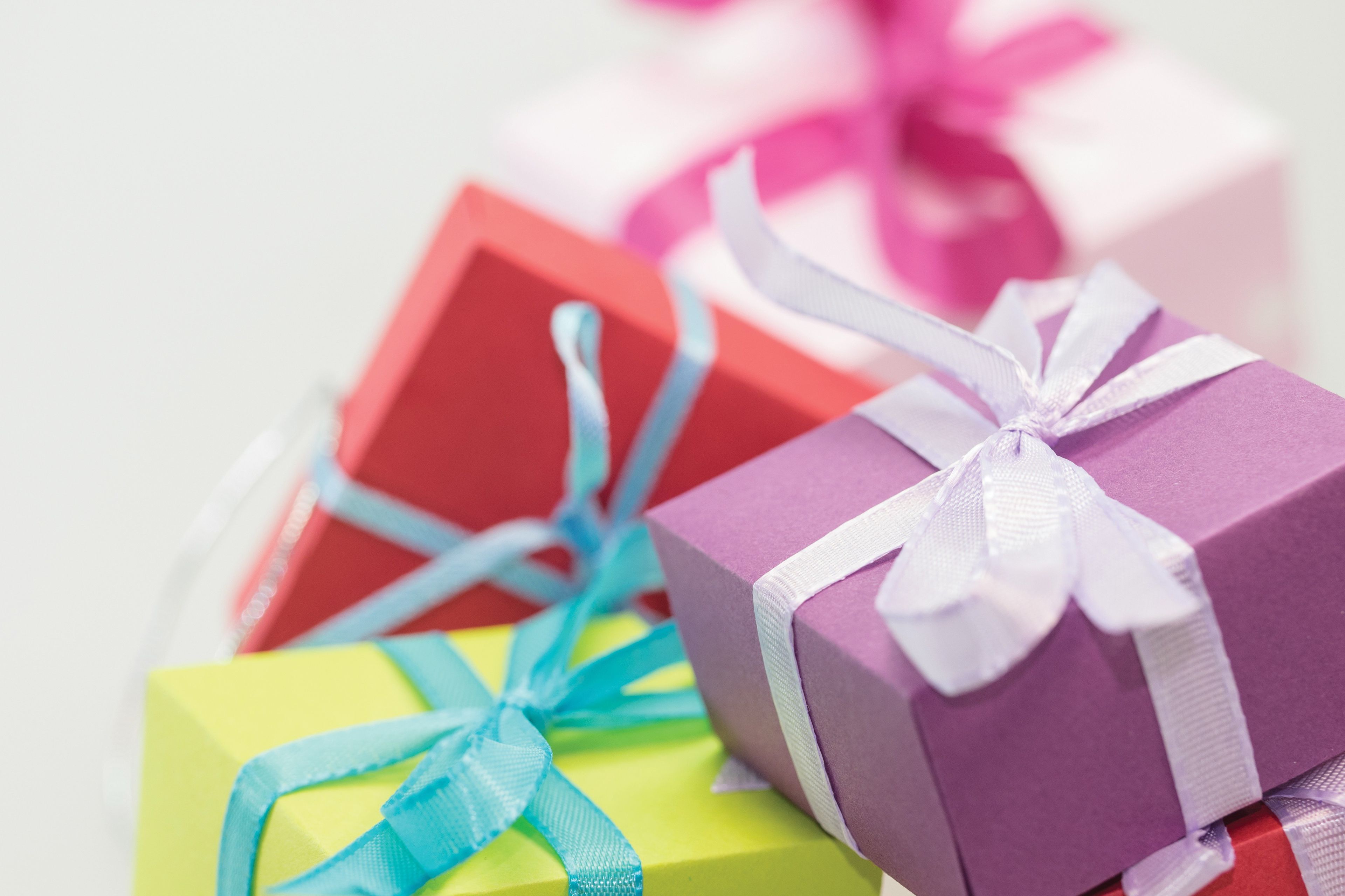 Small boxes wrapped with ribbons. © undefined ipCode 1.