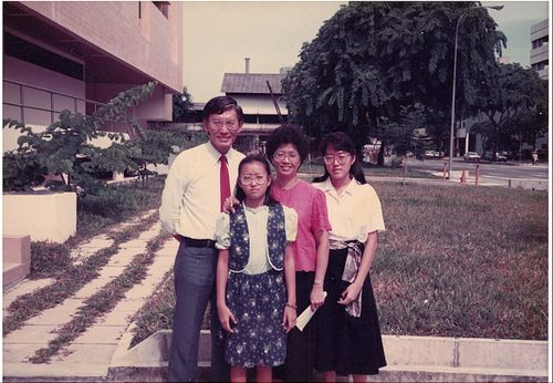 AC dan Helen Ho dan keluarga