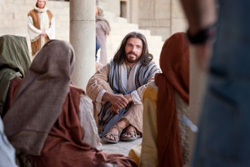 Jesus teaching people