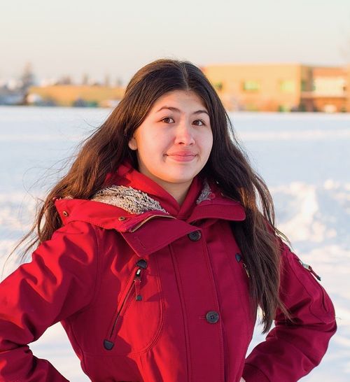 երիտասարդ կին