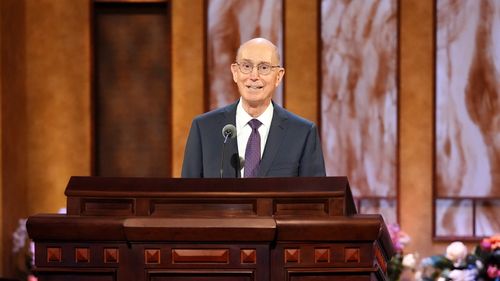 President Henry B. Eyring teaches priesthood holders that the purpose for their receiving the priesthood is to bless people on the Lord’s behalf and in His name, magnifying their callings with love and diligence. Priesthood Session April 2021