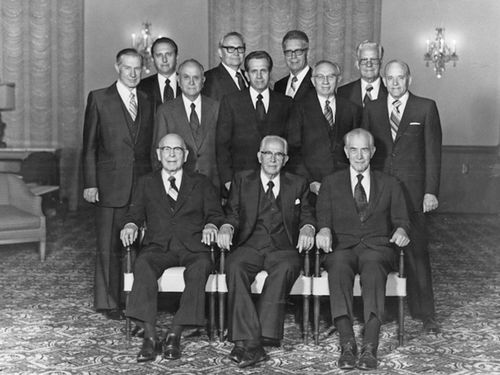 1979年当時の十二使徒定員会