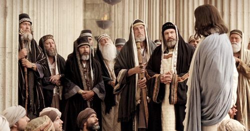 Jesus talking to Pharisees in Jerusalem