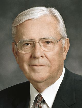Official portrait of Elder M. Russell Ballard of the Quorum of the Twelve Apostles, 2004.
