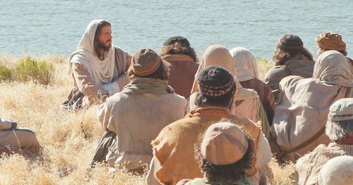 Jesus teaching a group of people