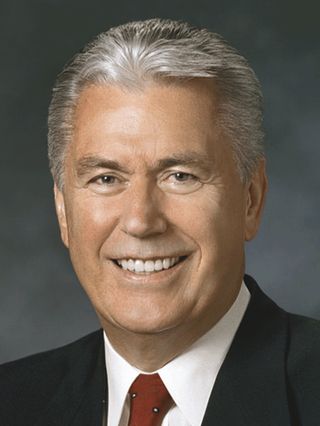 Official portrait of Elder Dieter F. Uchtdorf of the Quorum of the Twelve Apostles, 2006.  Called as Second Counselor in the First Presidency, 3 February 2008.  Made official portrait in 2008 replacing portrait taken in 2004.