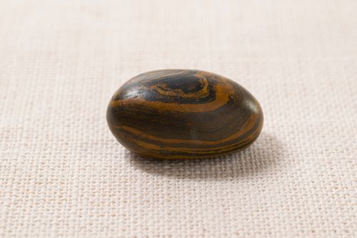 pietra di forma ovale