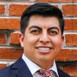 Kolob explica “Me gusta la convivencia y amistad que encontré en mi congregación. Ahora tengo más buenos amigos con quienes me divierto y aprendo del Evangelio de Jesucristo. Nos ayudamos cuando estamos en momentos difíciles.”