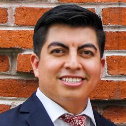 Kolob explica “Me gusta la convivencia y amistad que encontré en mi congregación. Ahora tengo más buenos amigos con quienes me divierto y aprendo del Evangelio de Jesucristo. Nos ayudamos cuando estamos en momentos difíciles.”