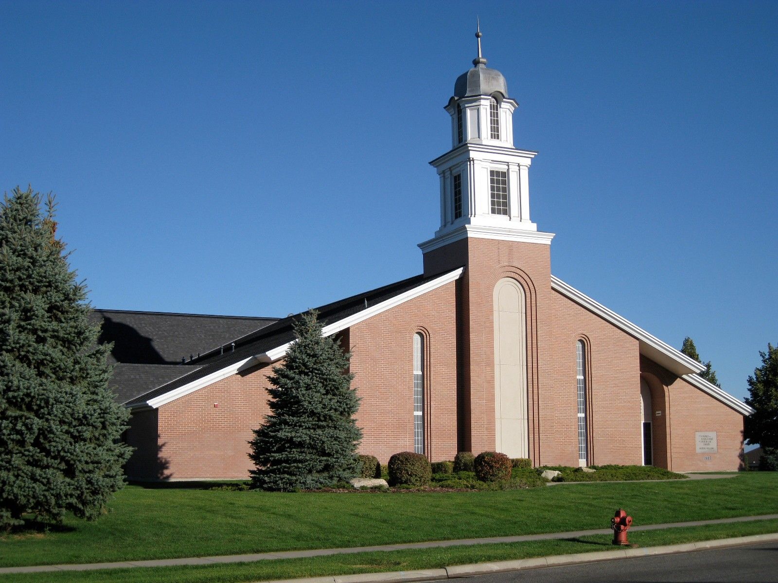 The front view of a chapel in North Salt Lake, Utah.  