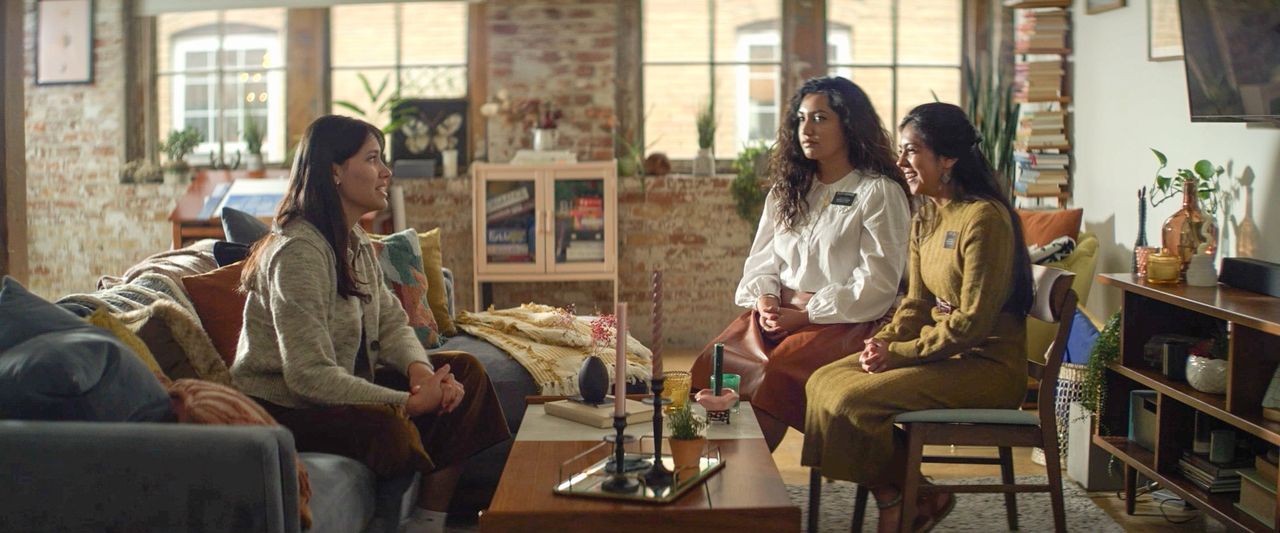 Missionários ensinando sobre Deus