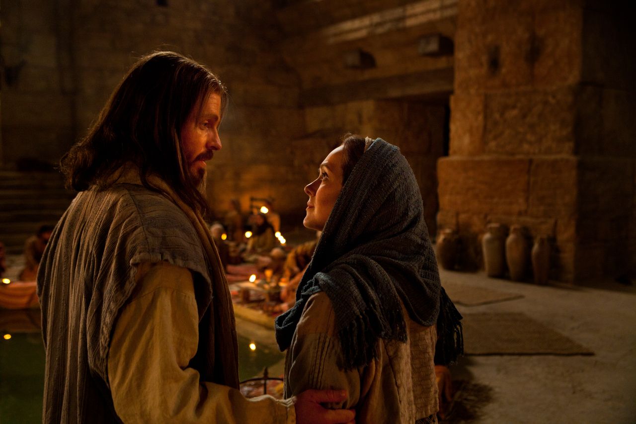 Jesús convierte el agua en vino