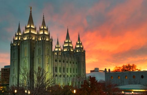 Templet i Salt Lake City ved tusmørke