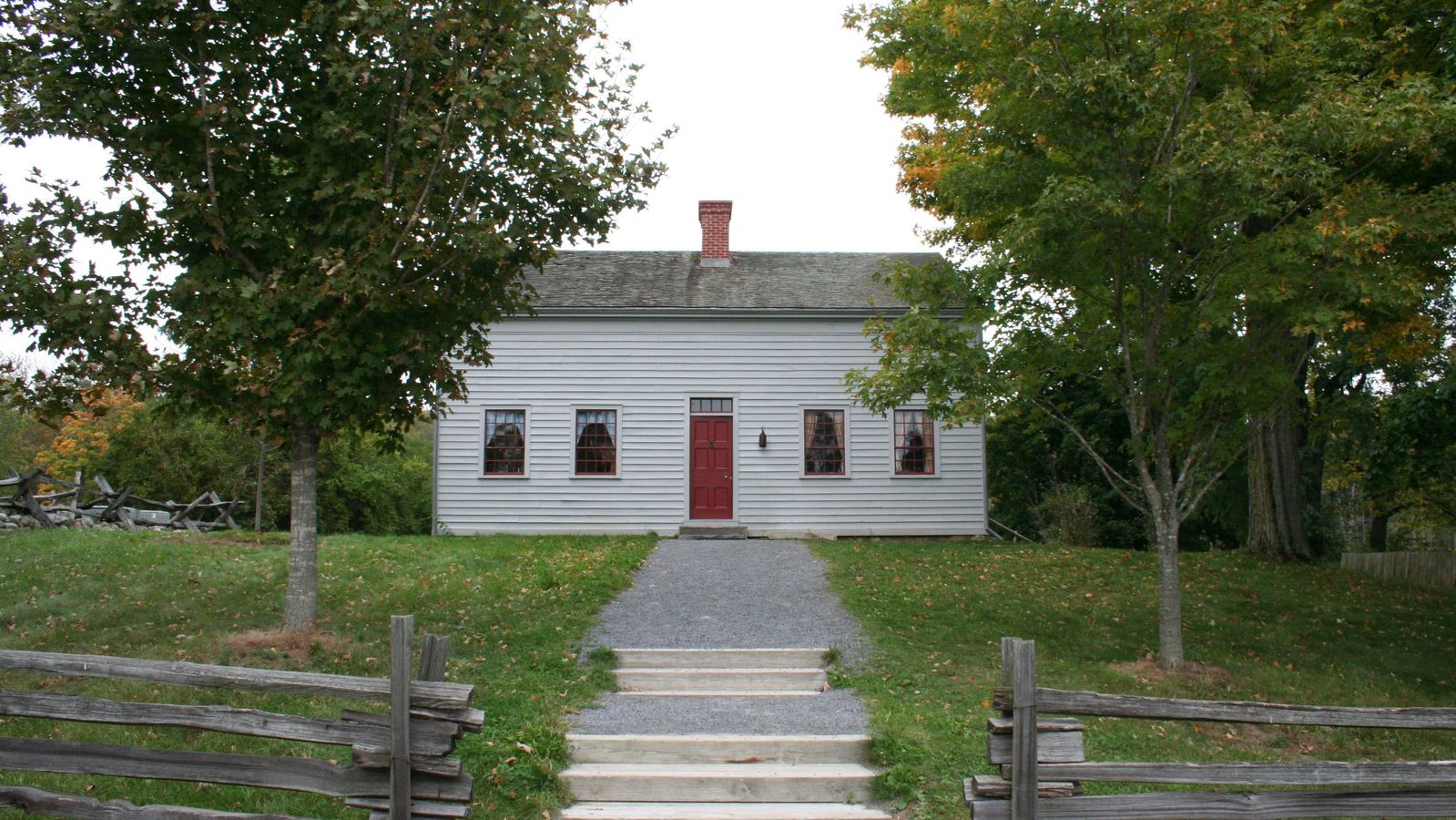Exterior of the Smith frame house in Manchester, New York.