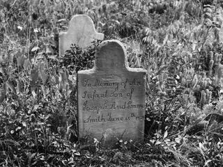 gravestone of infant son of Joseph and Emma Smith